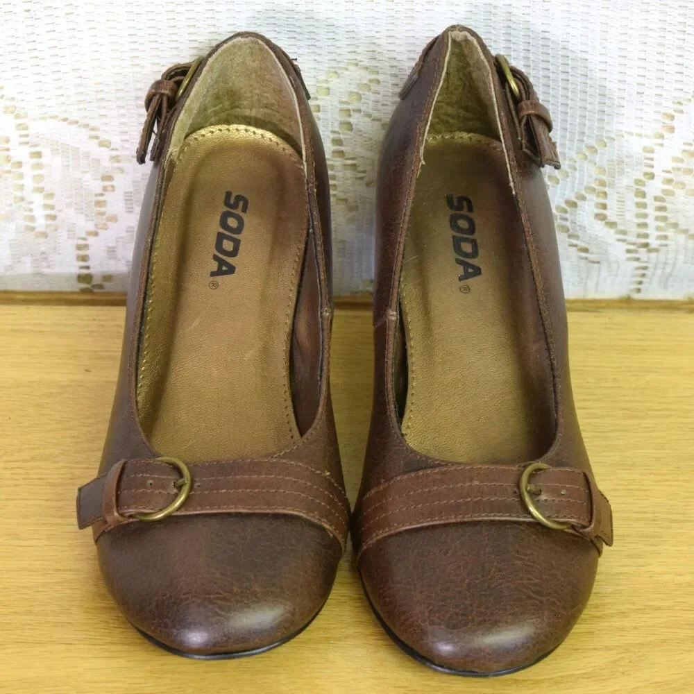 Vintage 90's 2000s Soda Brown Faux Leather Kitten Heels Size 7 Y2K Grunge Buckle